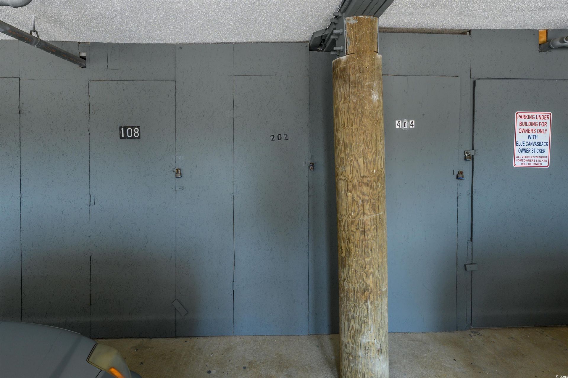 305 Hillside Dr. N Photo 12