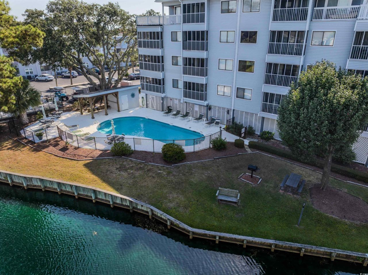 305 Hillside Dr. N Photo 12