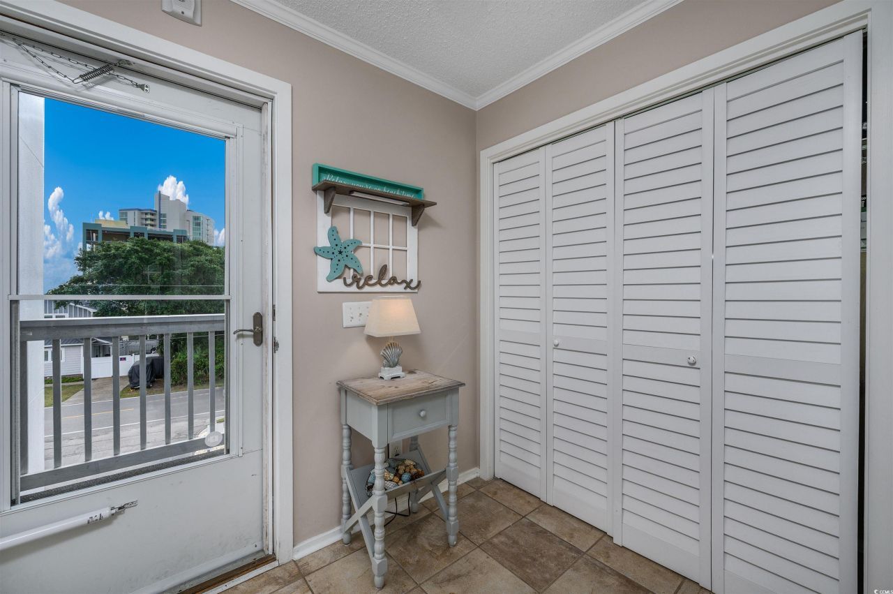 305 Hillside Dr. N Photo 20