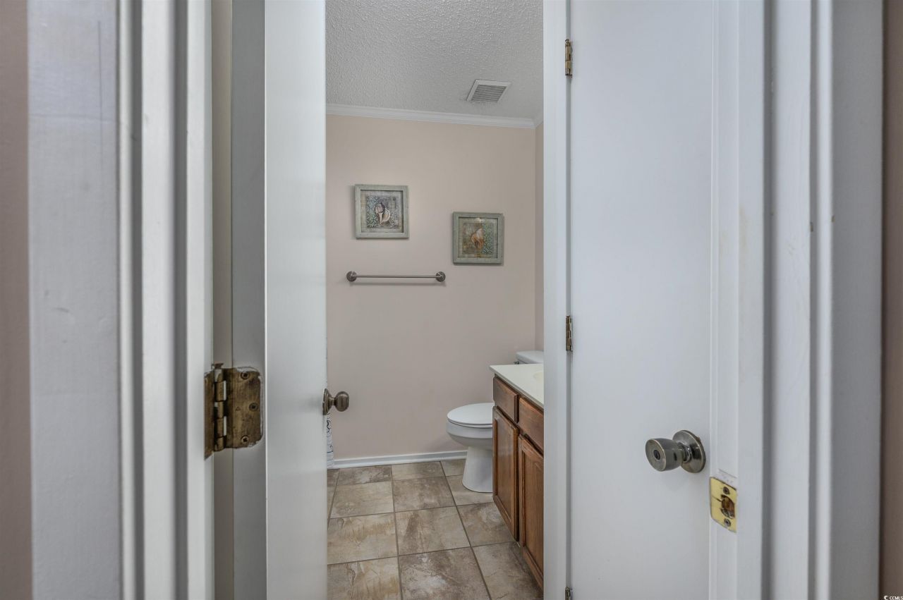 305 Hillside Dr. N Photo 27