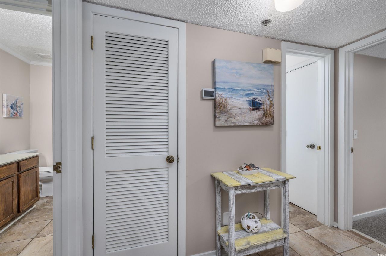 305 Hillside Dr. N Photo 28