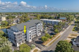 305 Hillside Dr. N photo 4