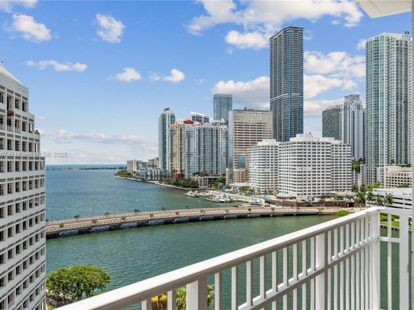 701 Brickell Key Blvd, Unit 1411, Miami, FL 33131