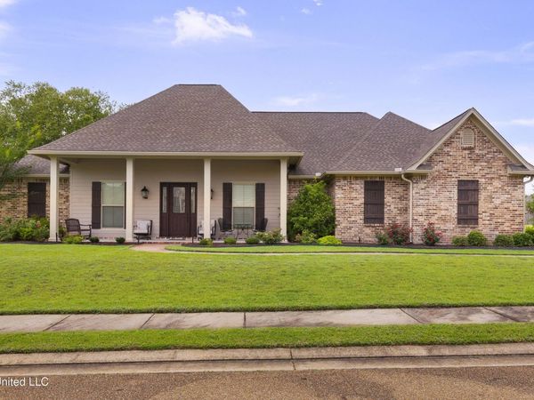 705 Brookwood Circle, Brandon, MS 39042