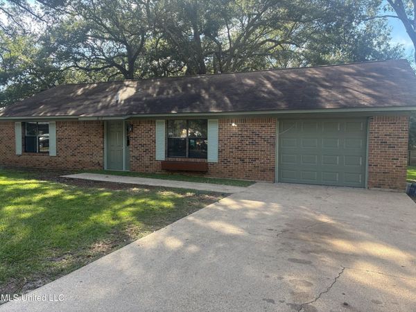 3217 Milstead Road, Gautier, MS 39553