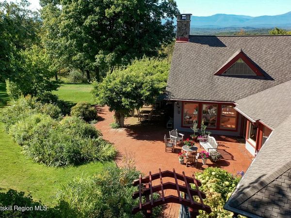 926 Turkey Hill Road, Red Hook, NY 12571