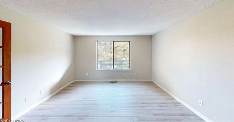 2345 Camelot Way, Reno, NV 89509 Photo