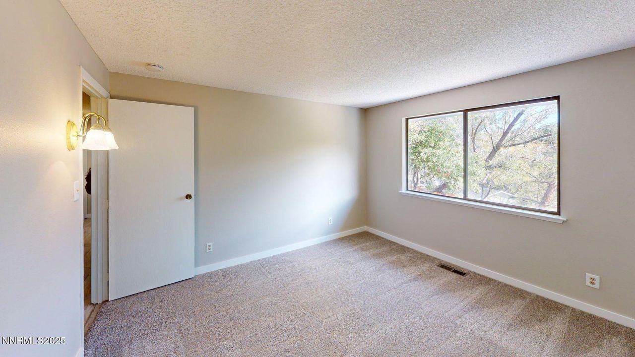 2345 Camelot Way, Reno, NV 89509 Photo