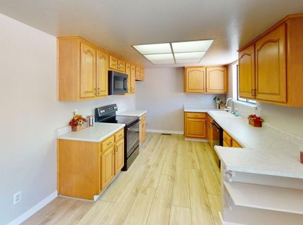 2345 Camelot Way, Reno, NV 89509 Photo