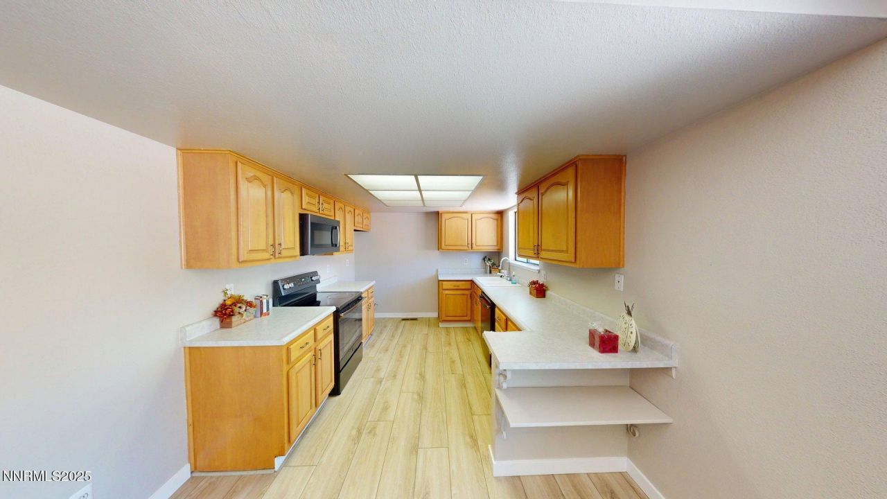 2345 Camelot Way, Reno, NV 89509 Photo