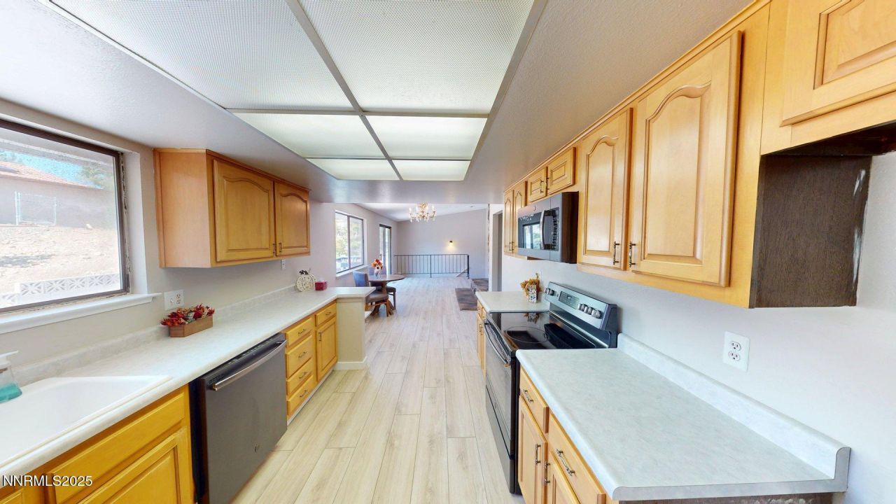 2345 Camelot Way, Reno, NV 89509 Photo