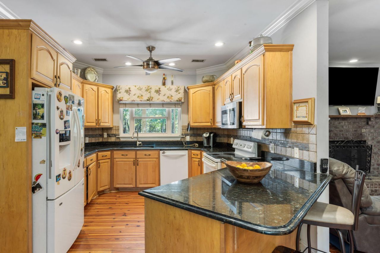 5568 Jenks Montgomery Road Photo 12