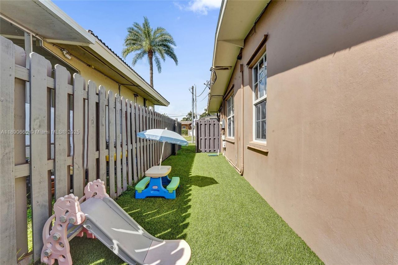 2624 Nassau Ln, Fort Lauderdale, FL 33312 Photo