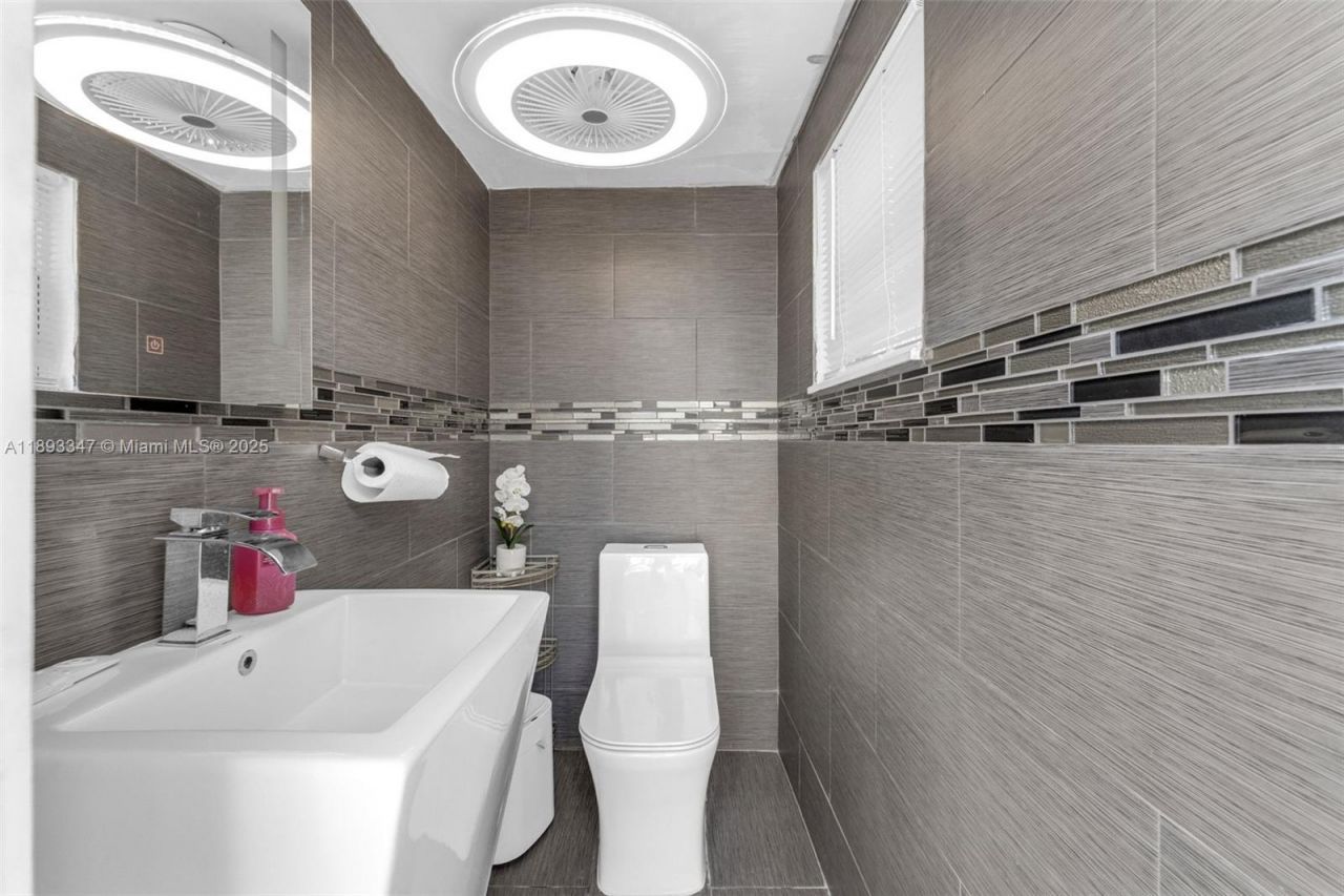 3121 SW 151st Ct, Miami, FL 33185 Photo