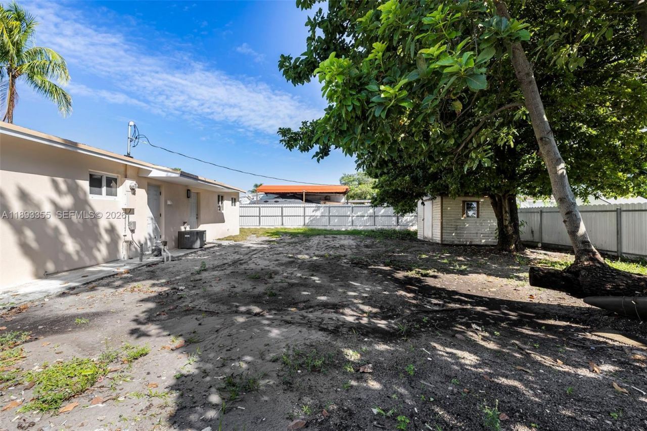 18931 NW 44th Ave, Miami Gardens, FL 33055 Photo