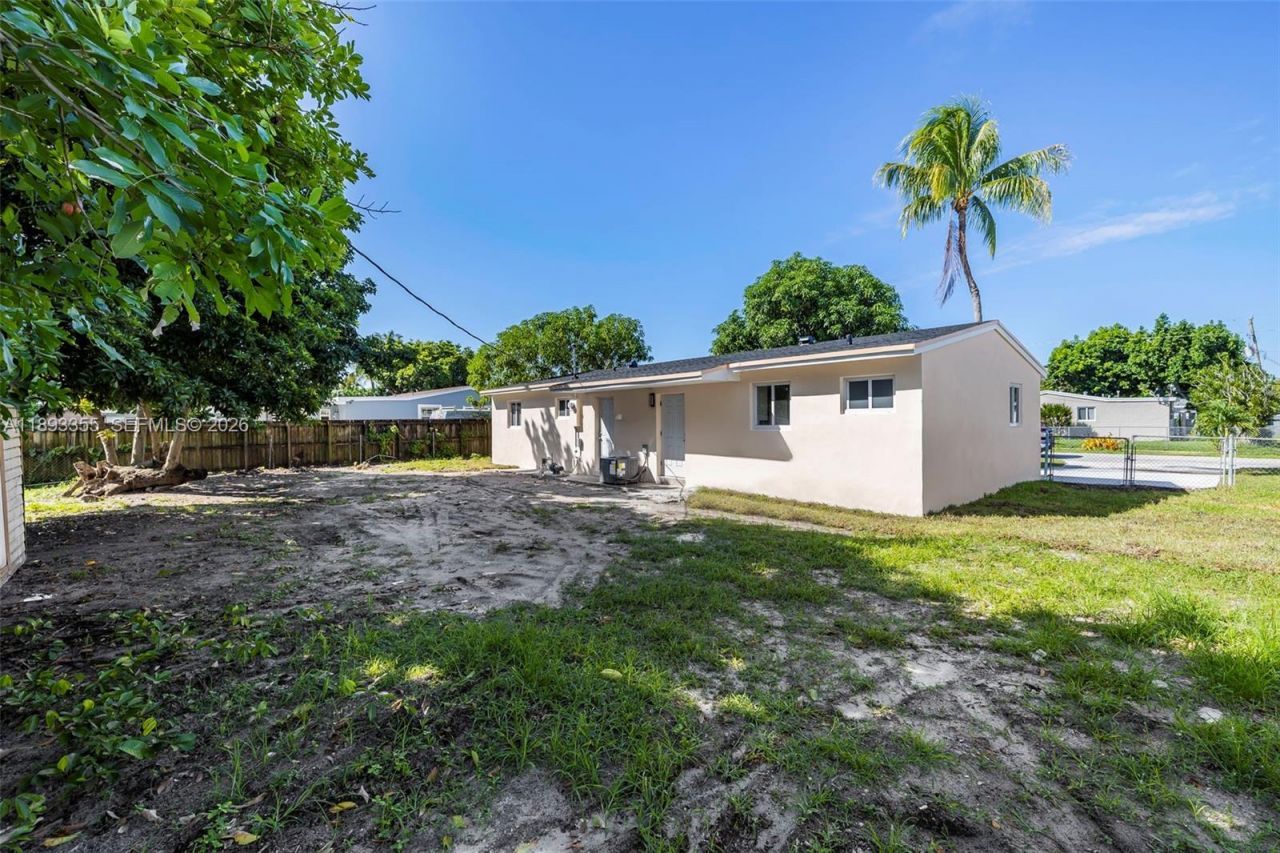 18931 NW 44th Ave, Miami Gardens, FL 33055 Photo