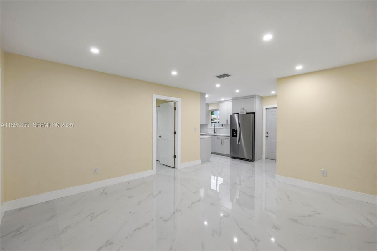 18931 NW 44th Ave, Miami Gardens, FL 33055 Photo