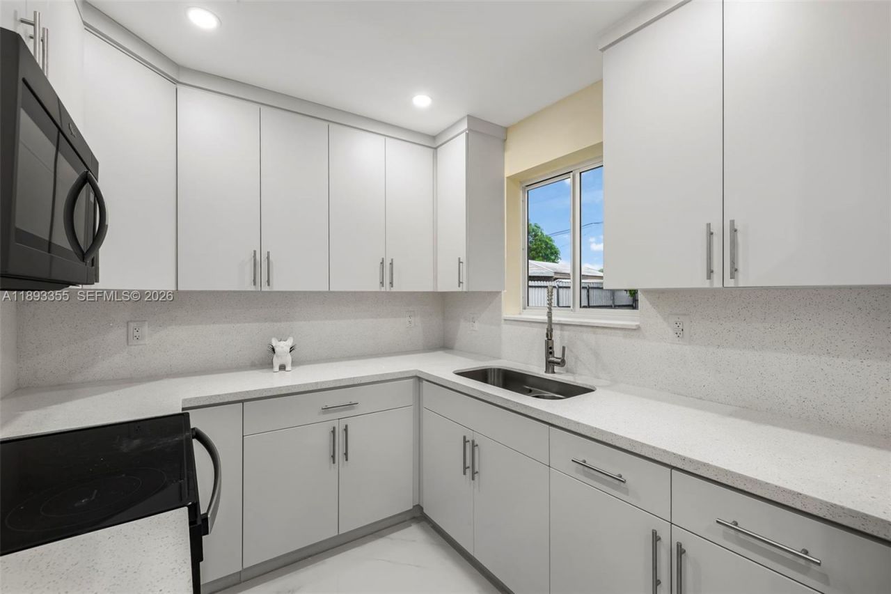 18931 NW 44th Ave, Miami Gardens, FL 33055 Photo