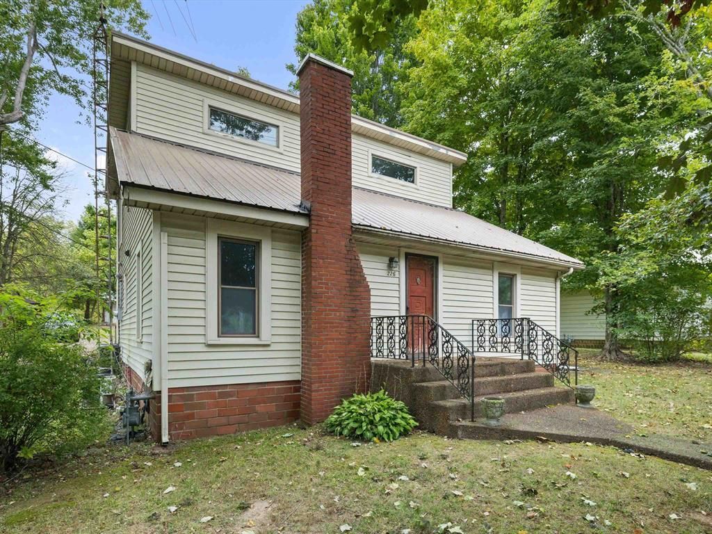226 W Main St, Fordsville, KY 42343 Main Photo