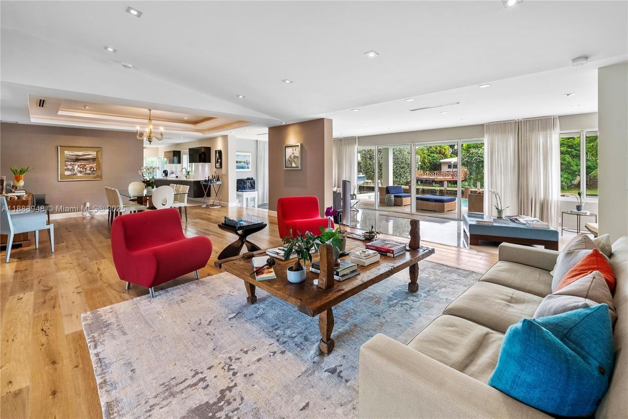 1370 NE 103rd St, Miami Shores, FL 33138 Photo