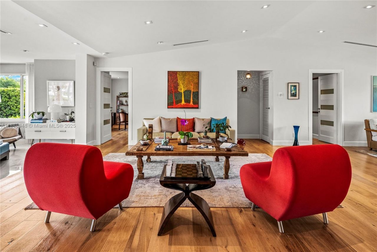 1370 NE 103rd St, Miami Shores, FL 33138 Photo