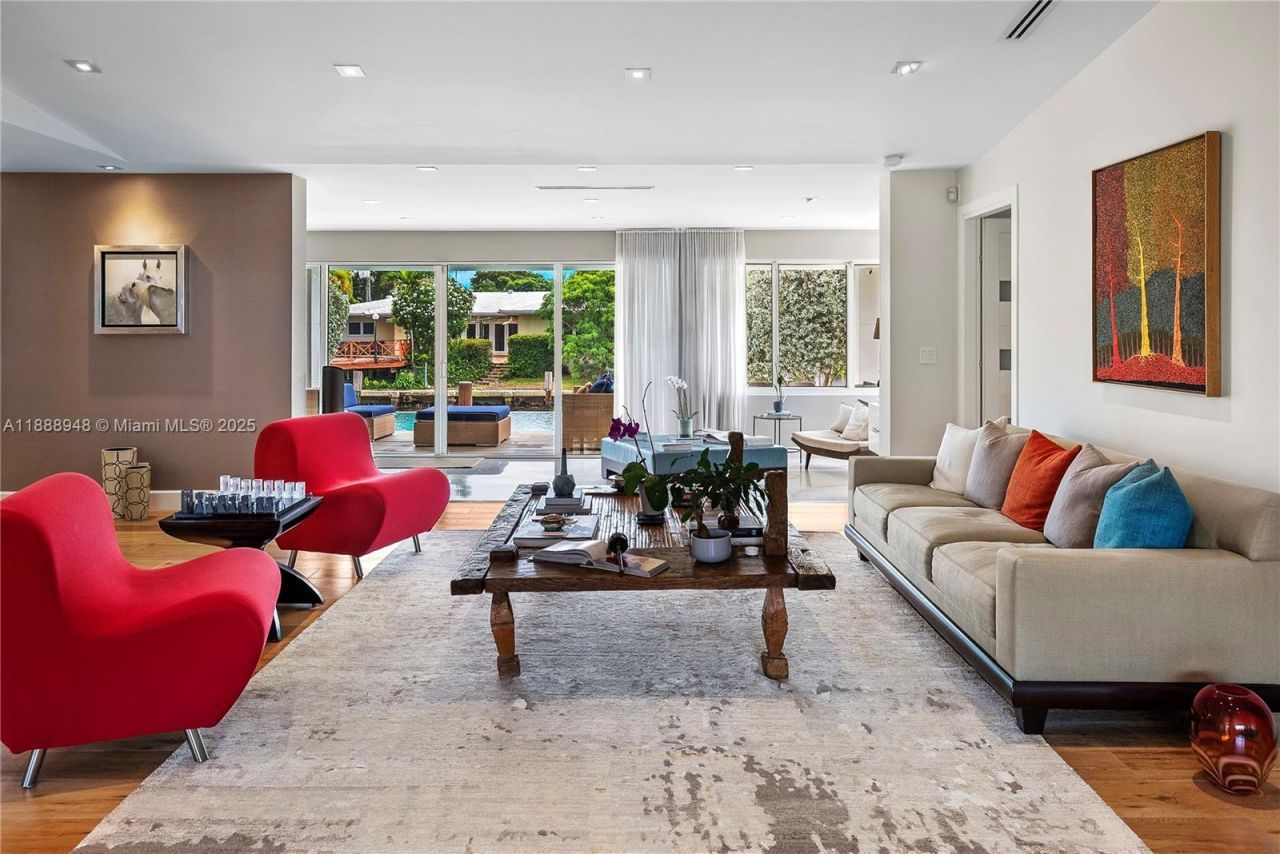 1370 NE 103rd St, Miami Shores, FL 33138 Photo