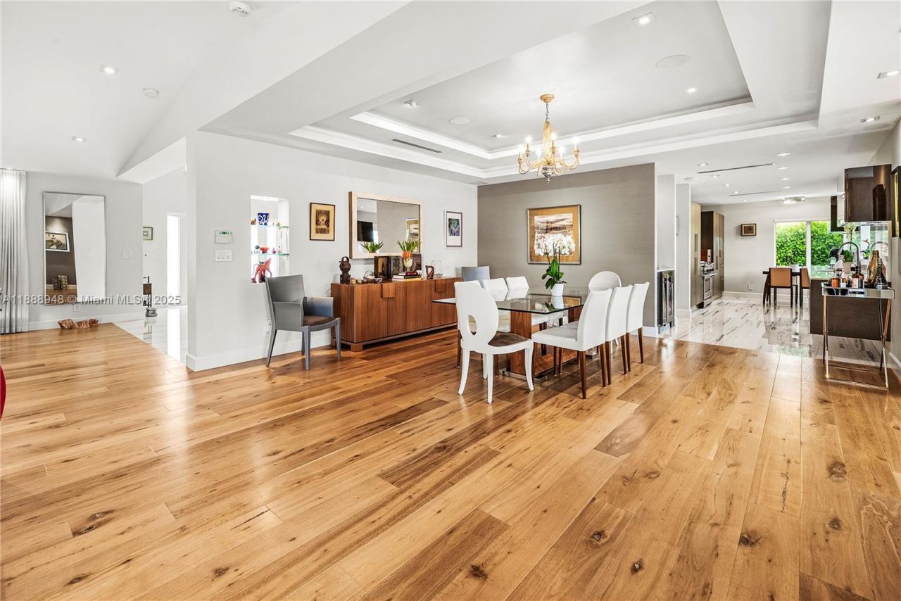 1370 NE 103rd St, Miami Shores, FL 33138 Photo