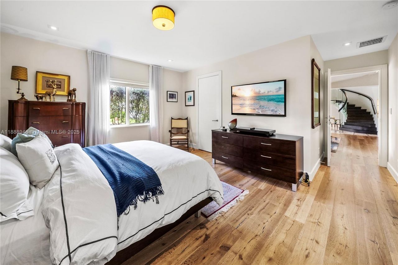 1370 NE 103rd St, Miami Shores, FL 33138 Photo