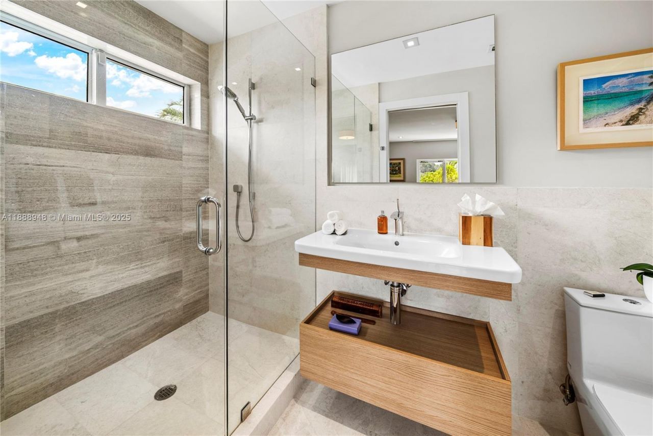 1370 NE 103rd St, Miami Shores, FL 33138 Photo