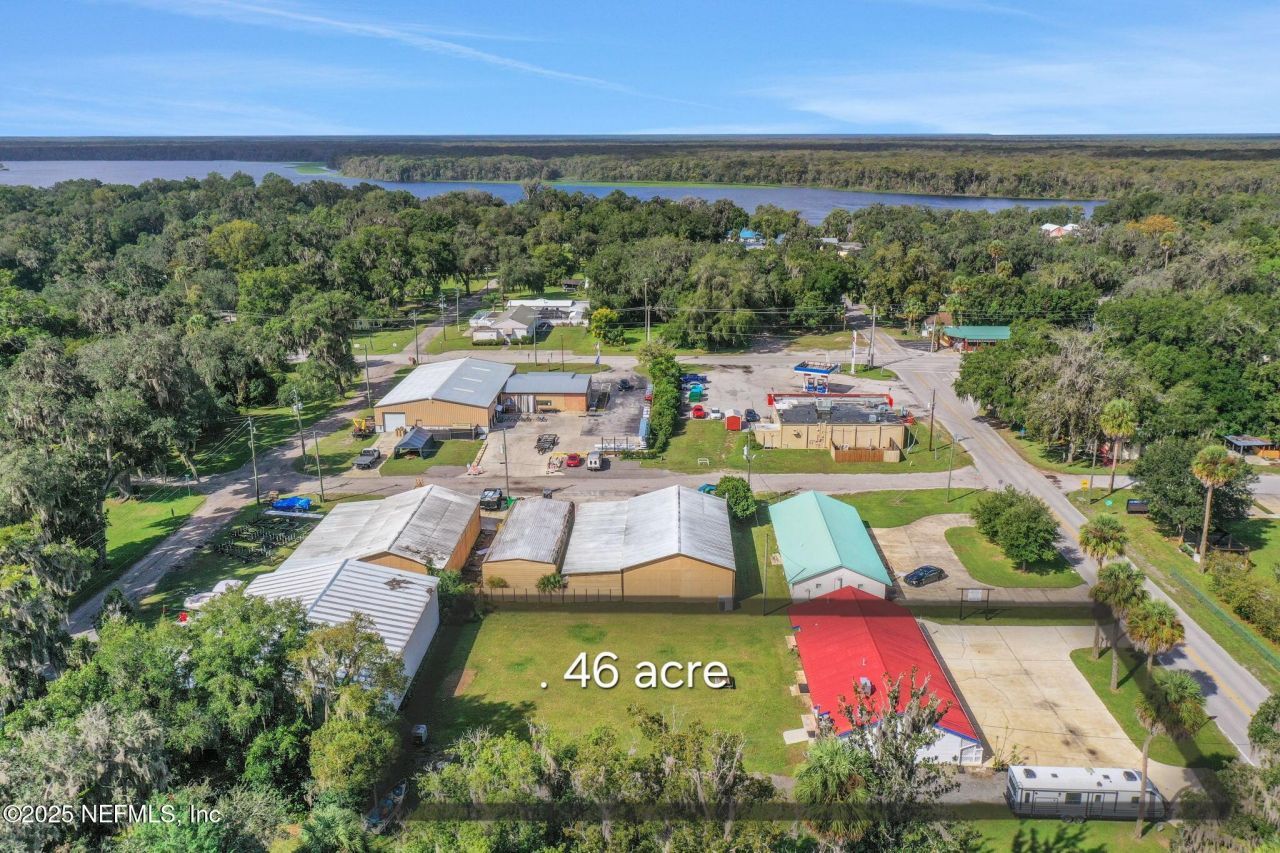 413 Elm Street, Welaka, FL 32193 Photo