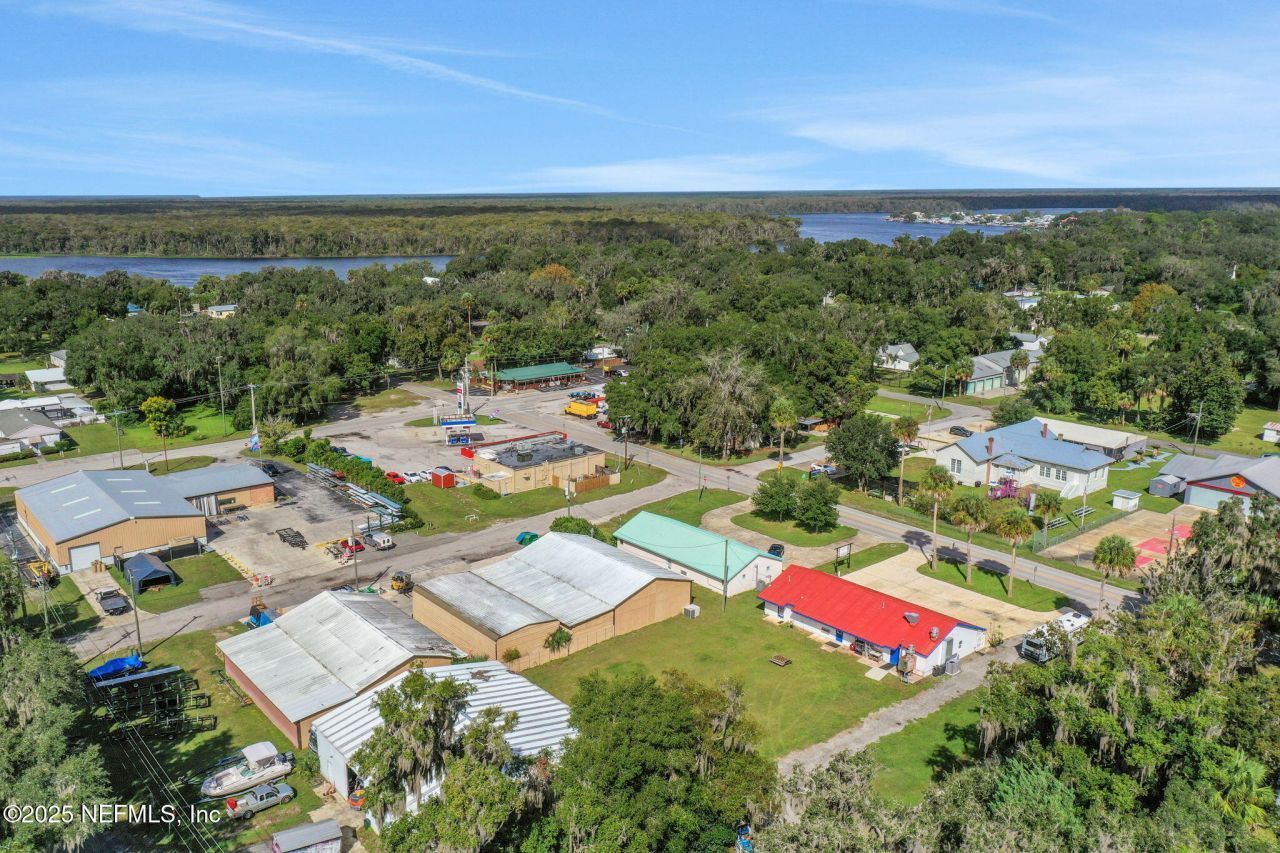 413 Elm Street, Welaka, FL 32193 Photo