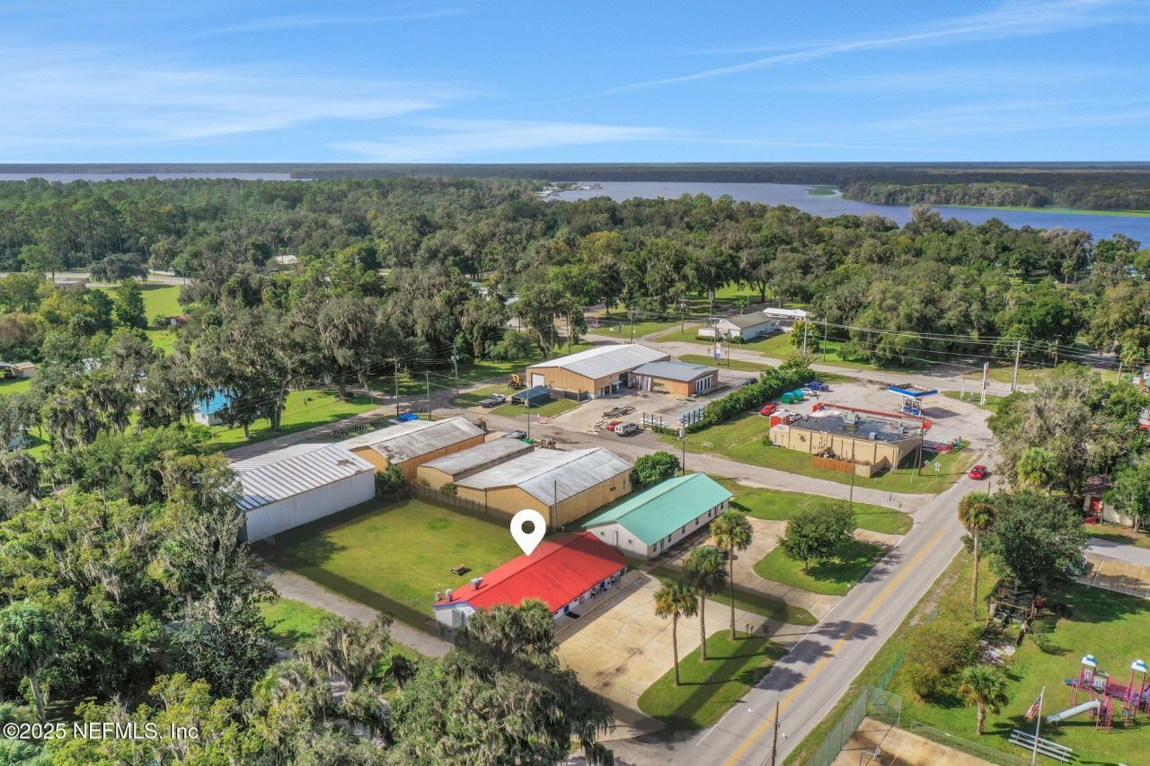 413 Elm Street, Welaka, FL 32193 Photo