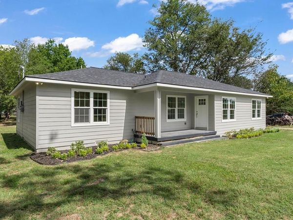 229 E Nevada, Van, TX 75790