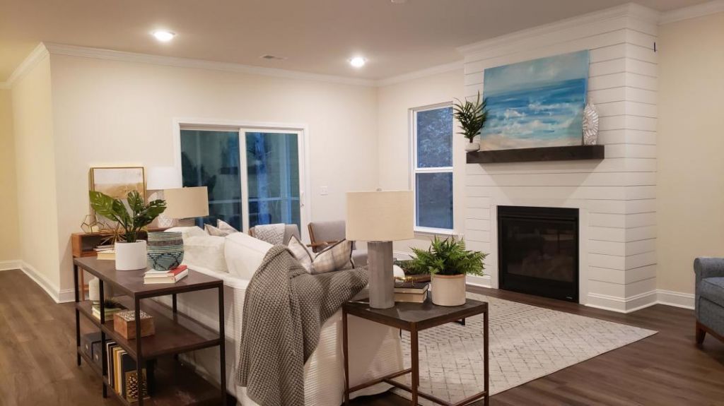 1240 Augusta Pass Drive Photo 6