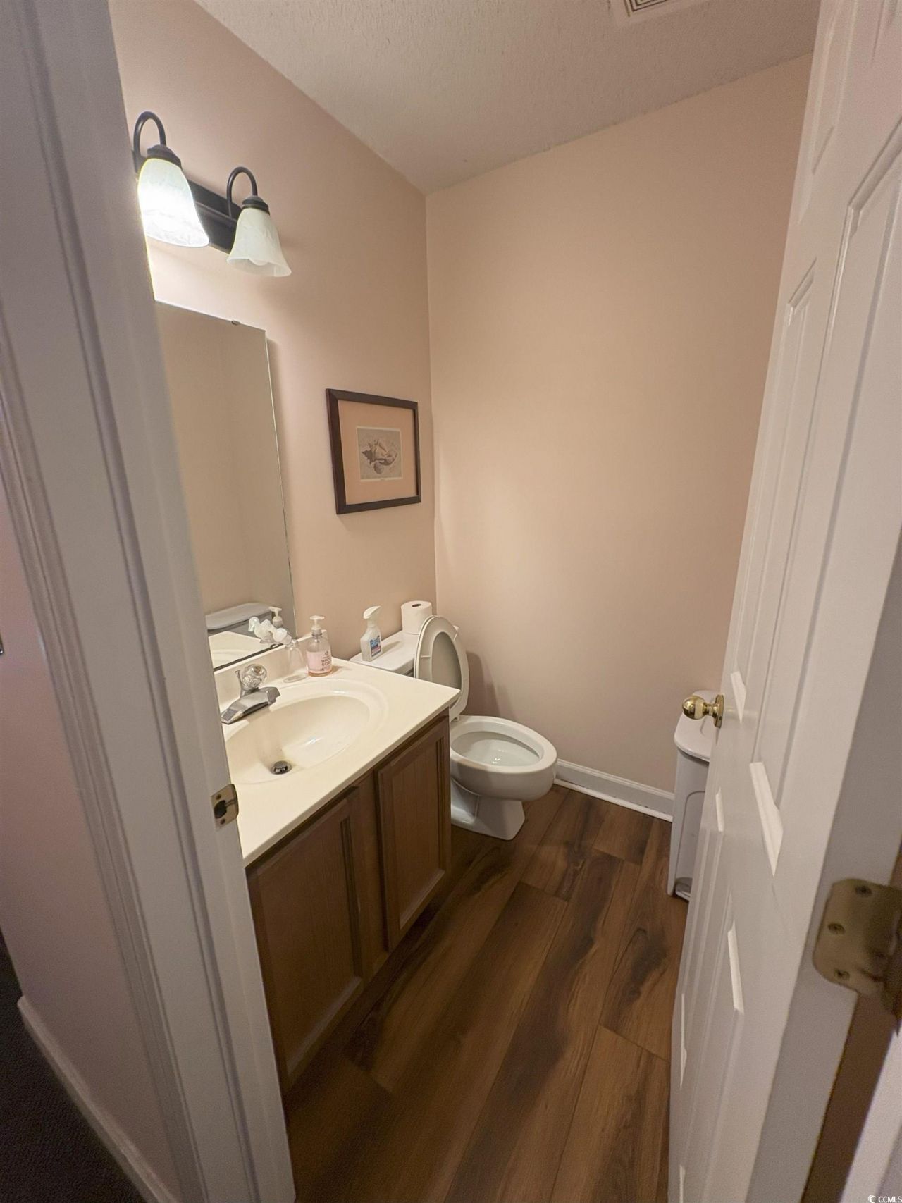 1304 Azalea Ct. Photo 5