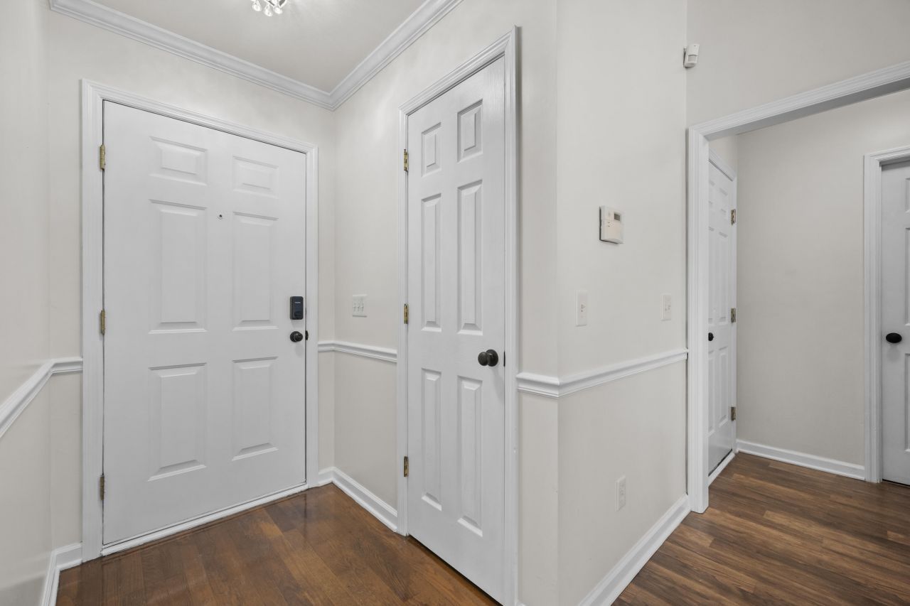 194 Orangepark Drive Photo 14