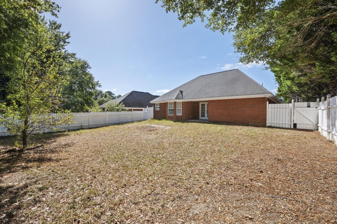 194 Orangepark Drive Photo 34