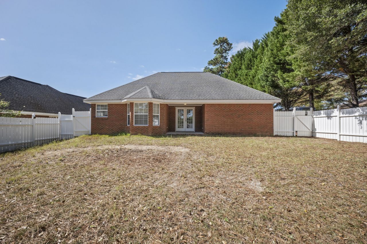 194 Orangepark Drive Photo 35