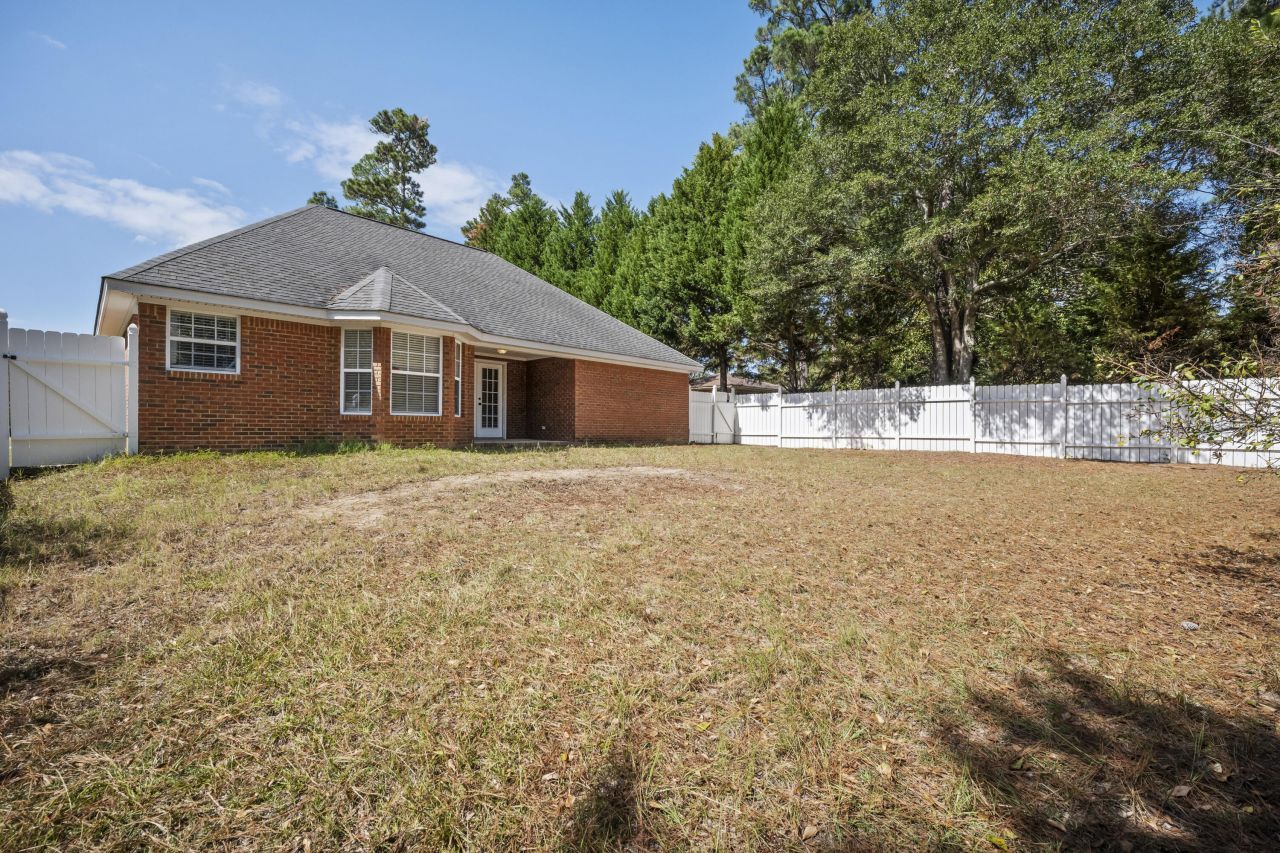 194 Orangepark Drive Photo 36