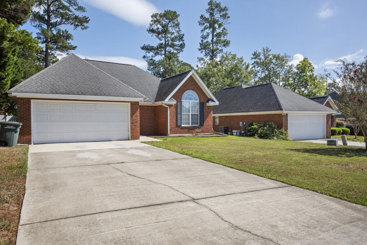 194 Orangepark Drive Photo 39