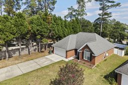 194 Orangepark Drive photo 4