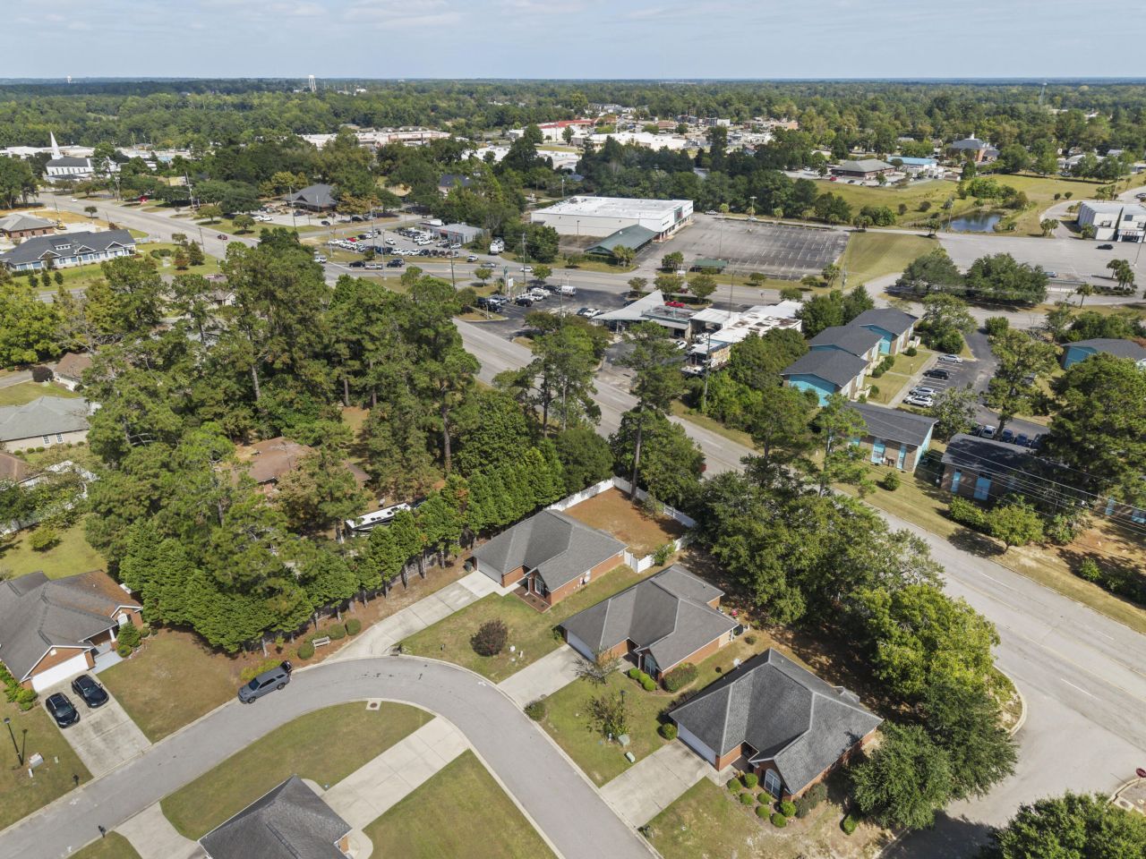 194 Orangepark Drive Photo 7