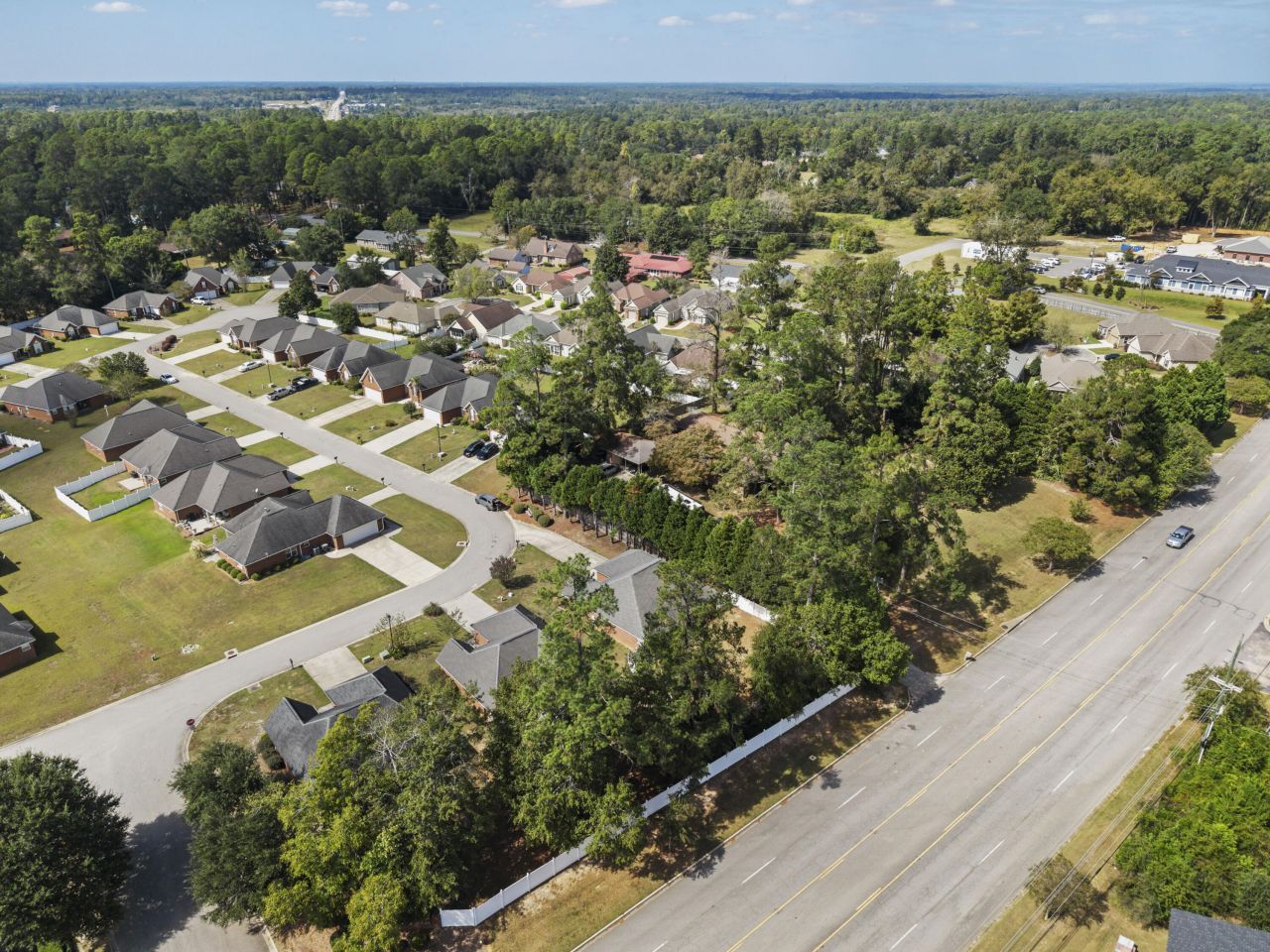 194 Orangepark Drive Photo 9