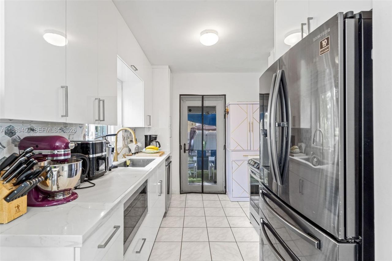 5340 SW 5th St, Miami, FL 33134 Photo