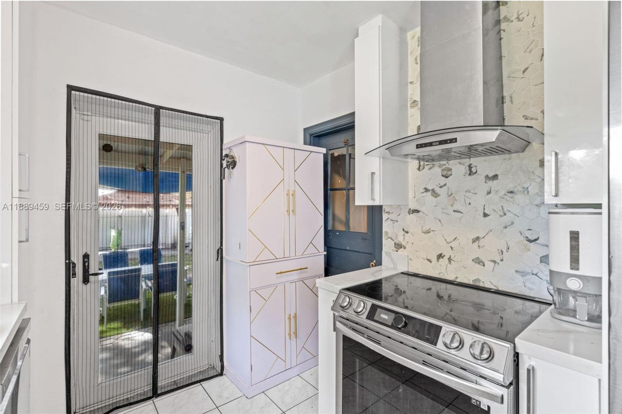 5340 SW 5th St, Miami, FL 33134 Photo