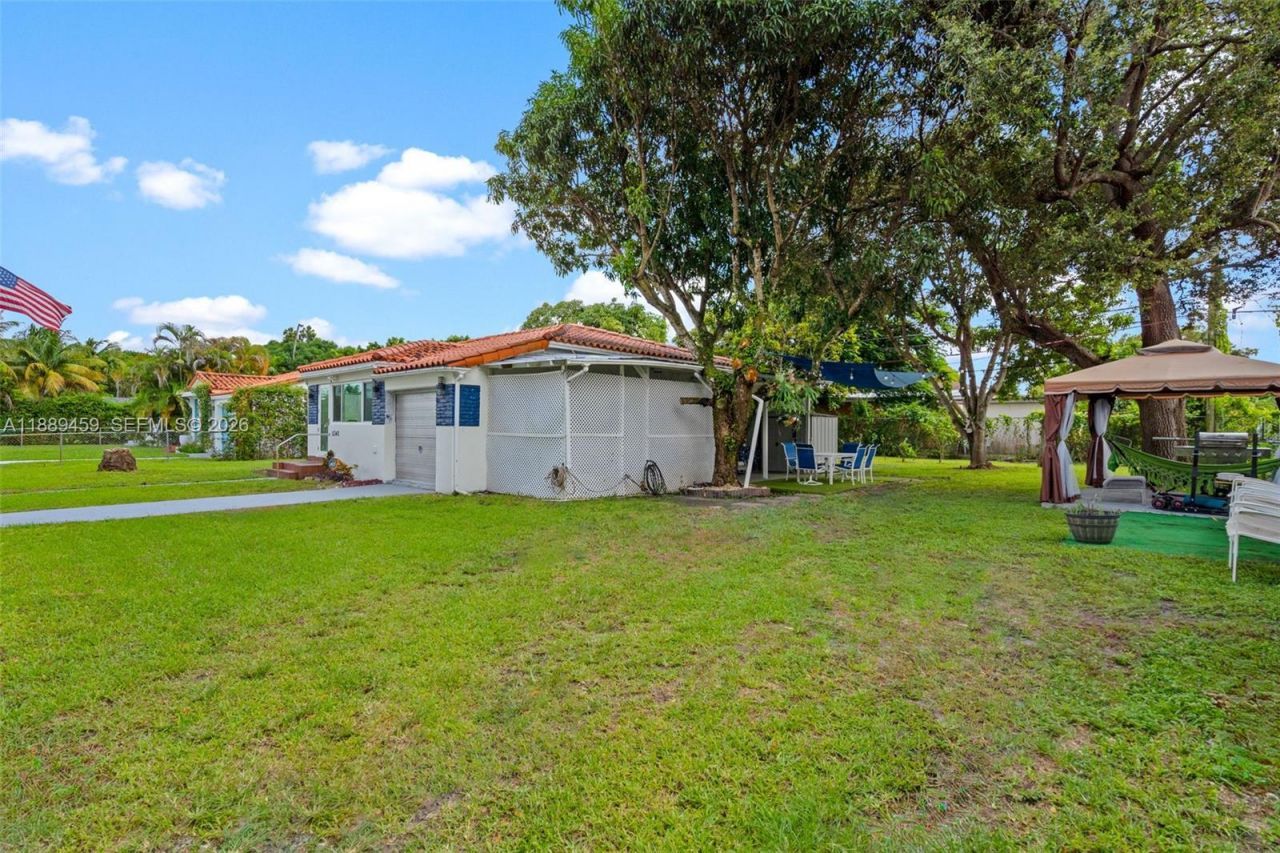 5340 SW 5th St, Miami, FL 33134 Photo