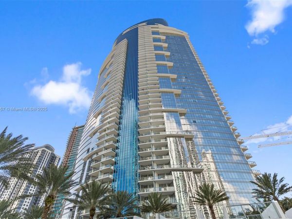 851 NE 1st Ave, Unit 3707, Miami, FL 33132