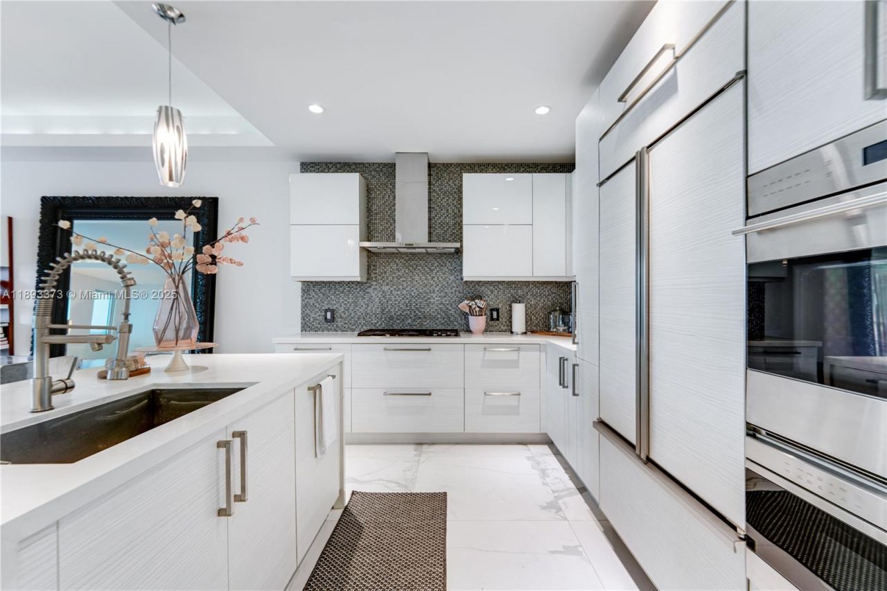 259 Shore Ct, Lauderdale by the Sea, FL 33308 Photo