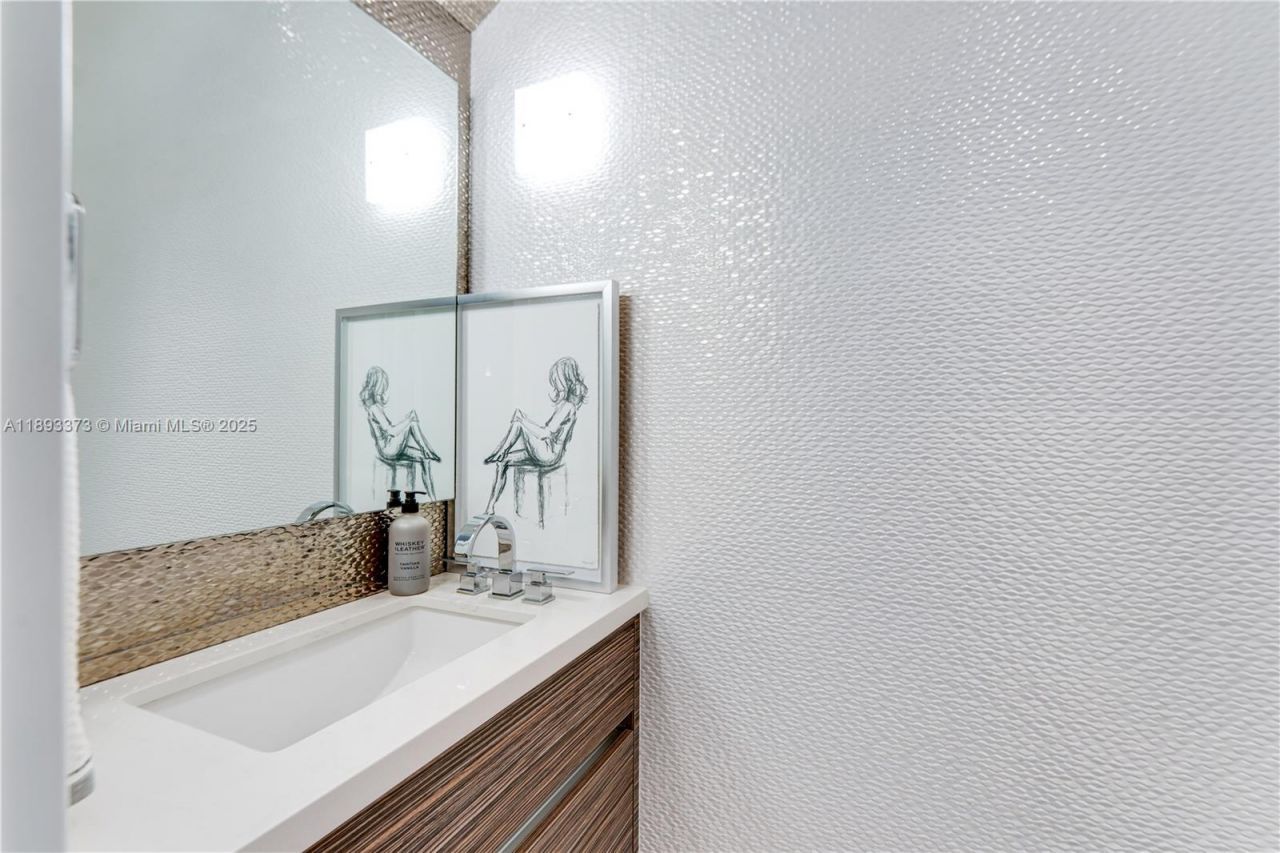 259 Shore Ct, Lauderdale by the Sea, FL 33308 Photo