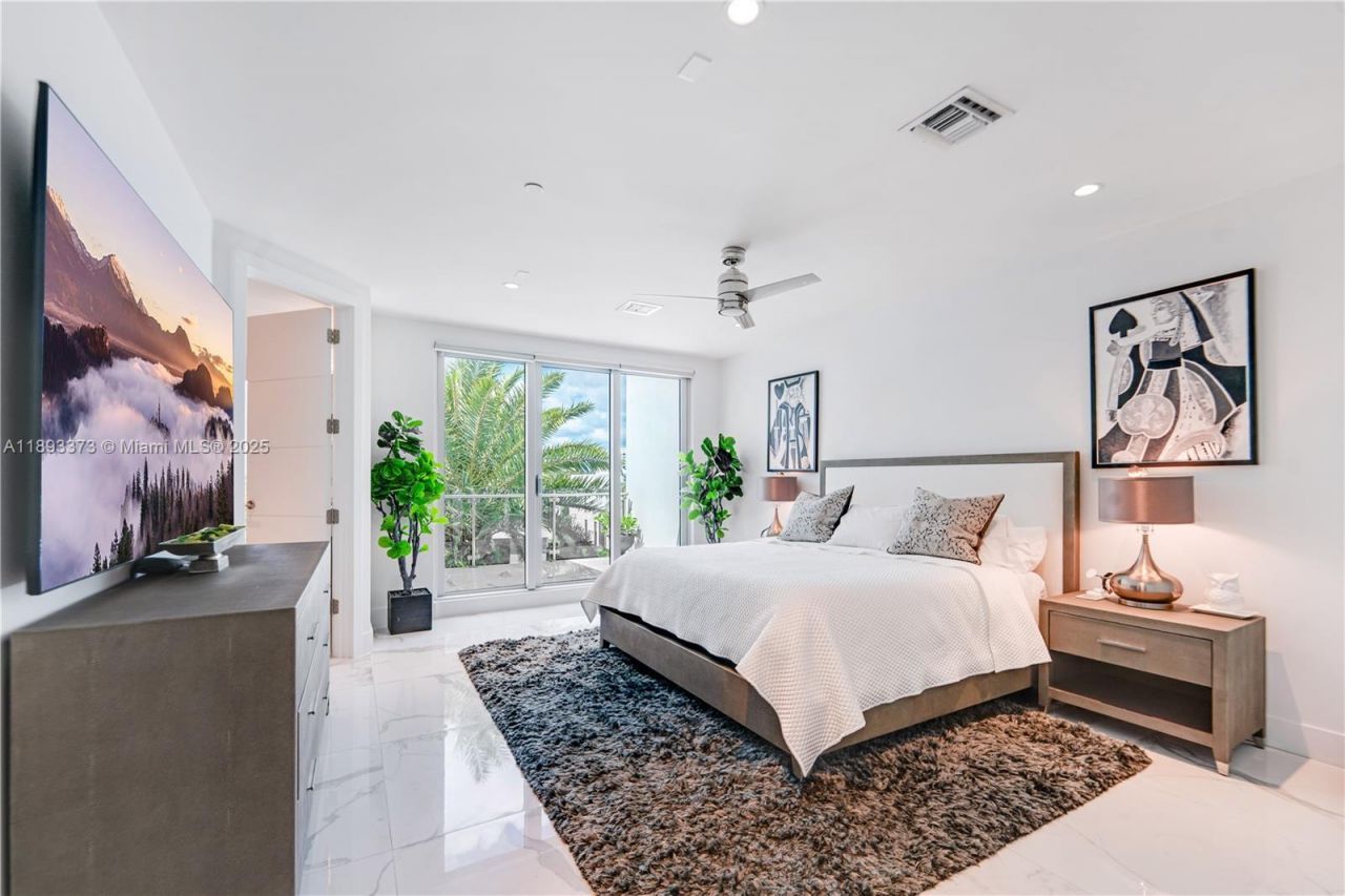 259 Shore Ct, Lauderdale by the Sea, FL 33308 Photo